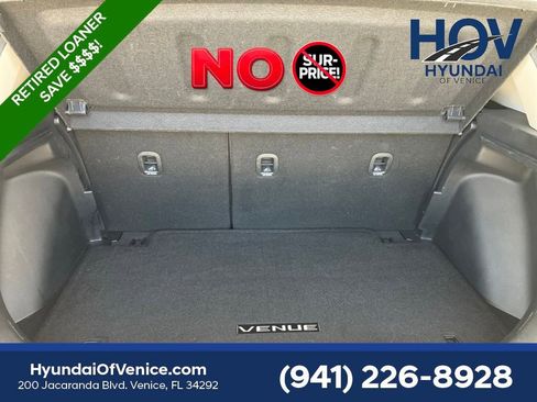 Used 2026 Hyundai Venue SEL FWD image 13
