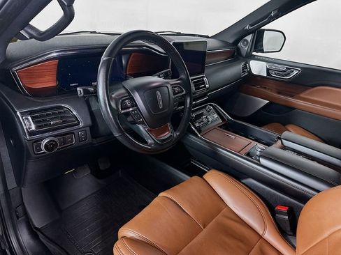Used 2021 Lincoln Navigator Reserve image 30
