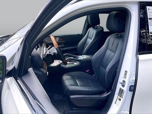 Used 2021 Mercedes-Benz GLS 580 4MATIC image 9