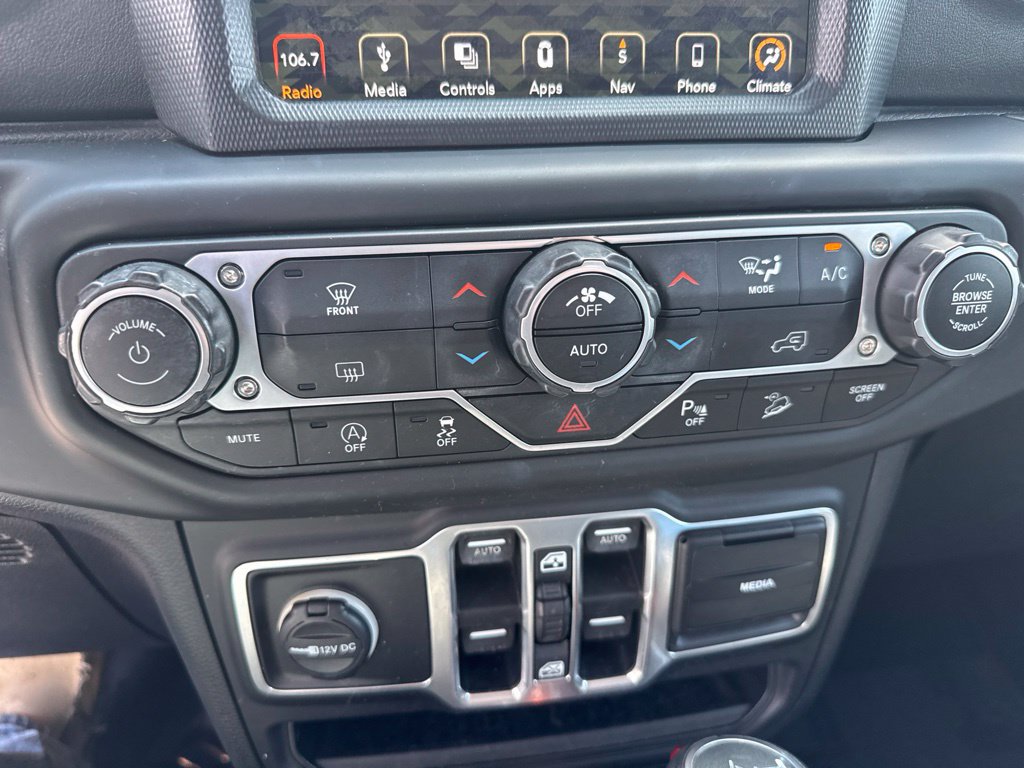 Used 2018 Jeep Wrangler Unlimited Sahara AWD/4WD image 20