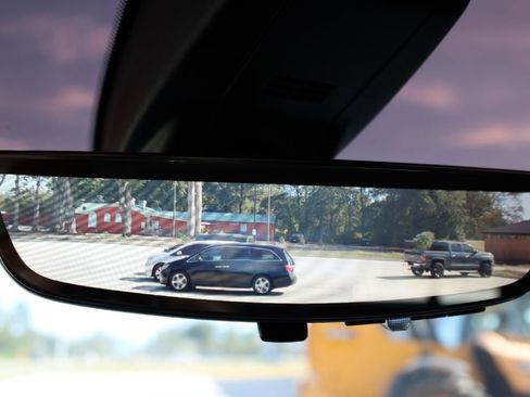 Used 2019 GMC Sierra 1500 Denali w/ Denali Ultimate Package image 17