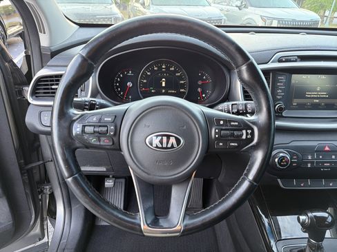 Used 2018 Kia Sorento EX FWD image 24