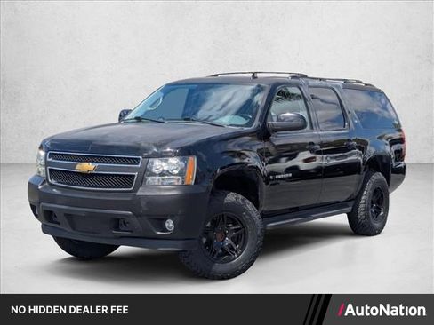 Used 2013 Chevrolet Suburban LT RWD image 1
