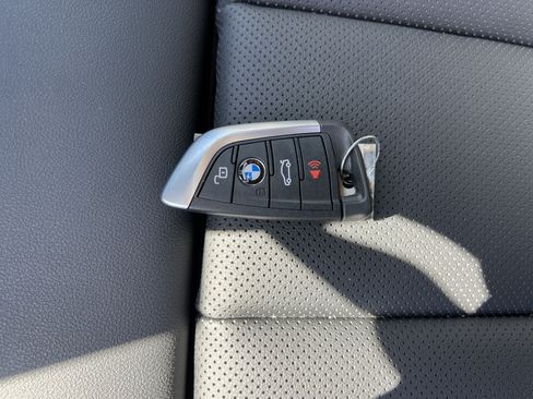 Used 2025 BMW i4 eDrive40 w/ Parking Assistance Package RWD image 35