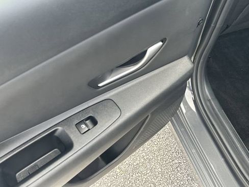 Certified 2024 Hyundai Elantra Limited image 13