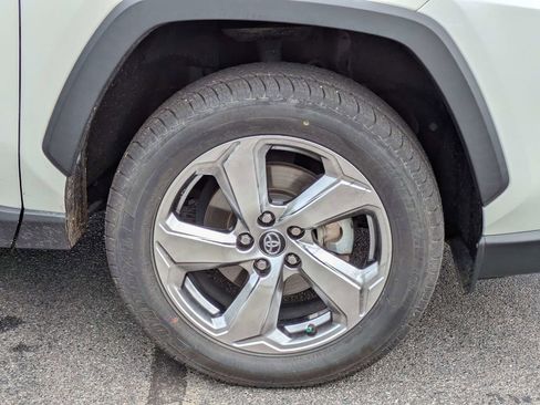 Used 2020 Toyota RAV4 Limited AWD/4WD image 11