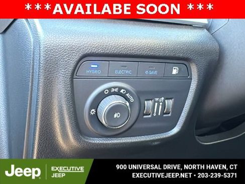 Used 2023 Jeep Grand Cherokee 4WD 4xe w/ Luxury Tech Group II image 11