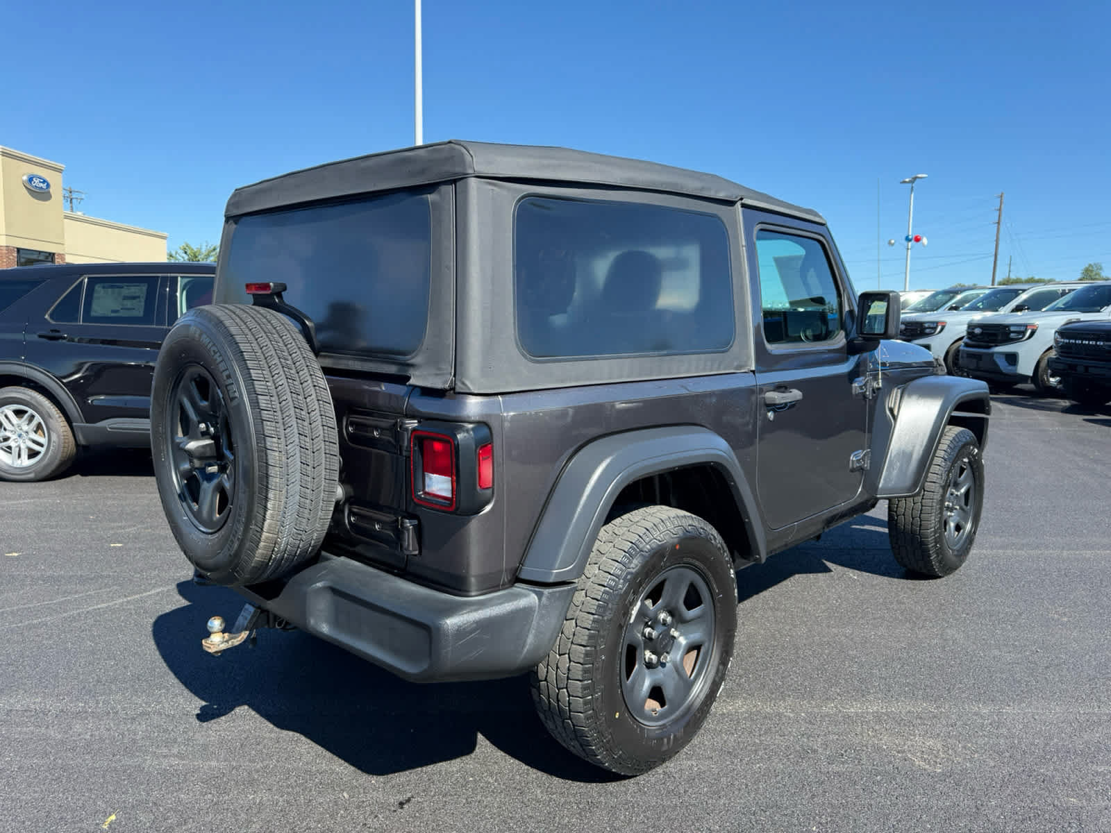 Used 2019 Jeep Wrangler Sport AWD/4WD image 19
