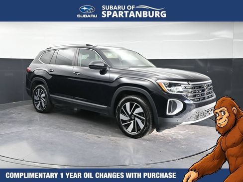 Used 2025 Volkswagen Atlas SEL AWD/4WD image 1