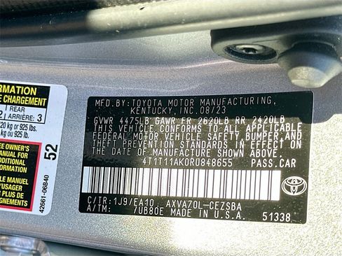 Used 2024 Toyota Camry SE image 29