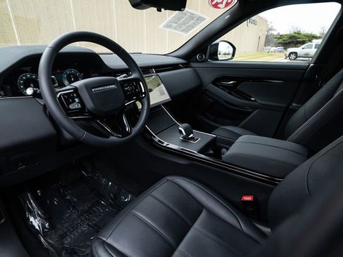 Used 2024 Land Rover Range Rover Evoque S image 11