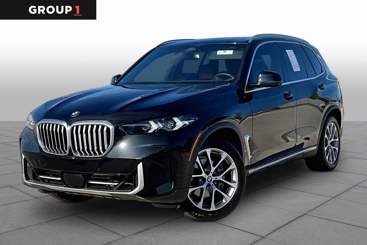 Used 2024 BMW X5 sDrive40i w/ Parking Assistance Package RWD image 1