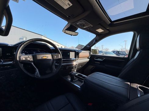 Used 2024 Chevrolet Silverado 1500 High Country w/ High Country Premium Package AWD/4WD image 23