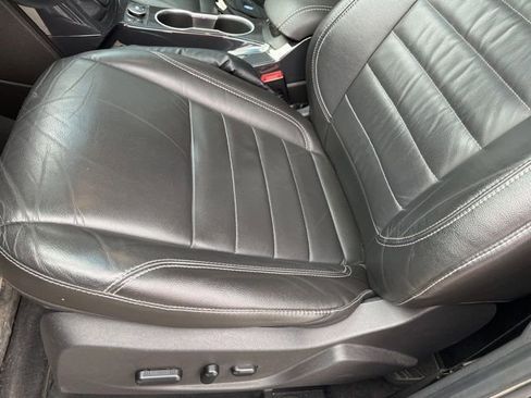 Used 2015 Ford Escape Titanium w/ Equipment Group 301A image 9