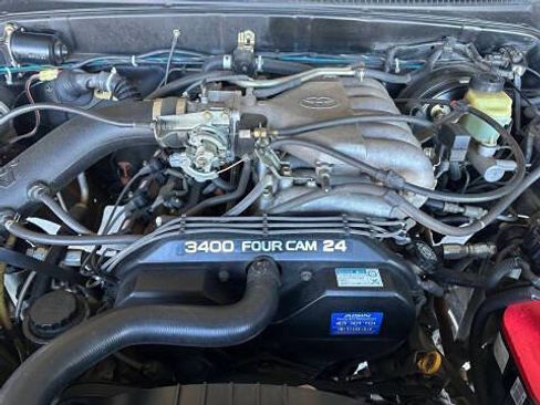 Used 2000 Toyota Tacoma PreRunner RWD image 30