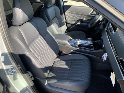 New 2025 Mitsubishi Outlander SEL image 29