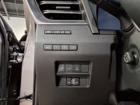 Used 2024 Lexus GX 550 w/ Cold Area Package image 20