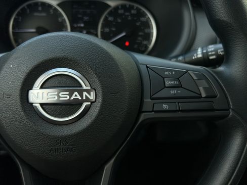 Certified 2025 Nissan Kicks Play S FWD image 27