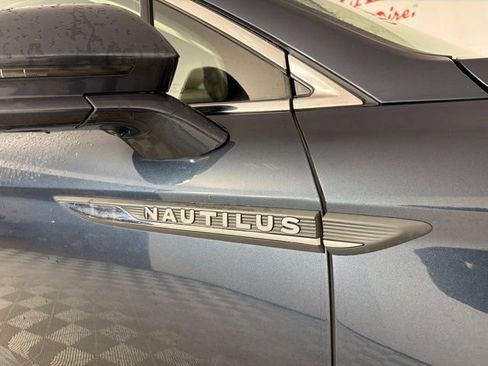 Used 2023 Lincoln Nautilus Reserve w/ Equipment Group 202A AWD/4WD image 18