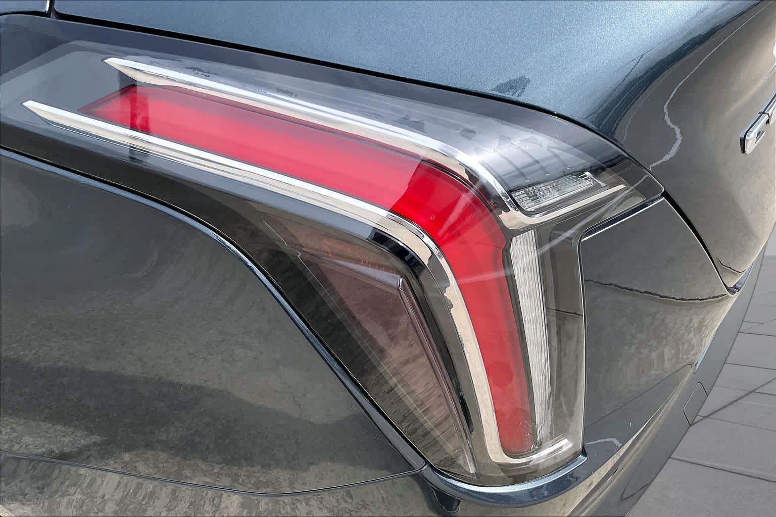 Used 2020 Cadillac CT4 V w/ Climate Package RWD image 27