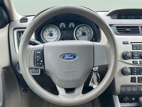 Used 2010 Ford Focus SE image 19