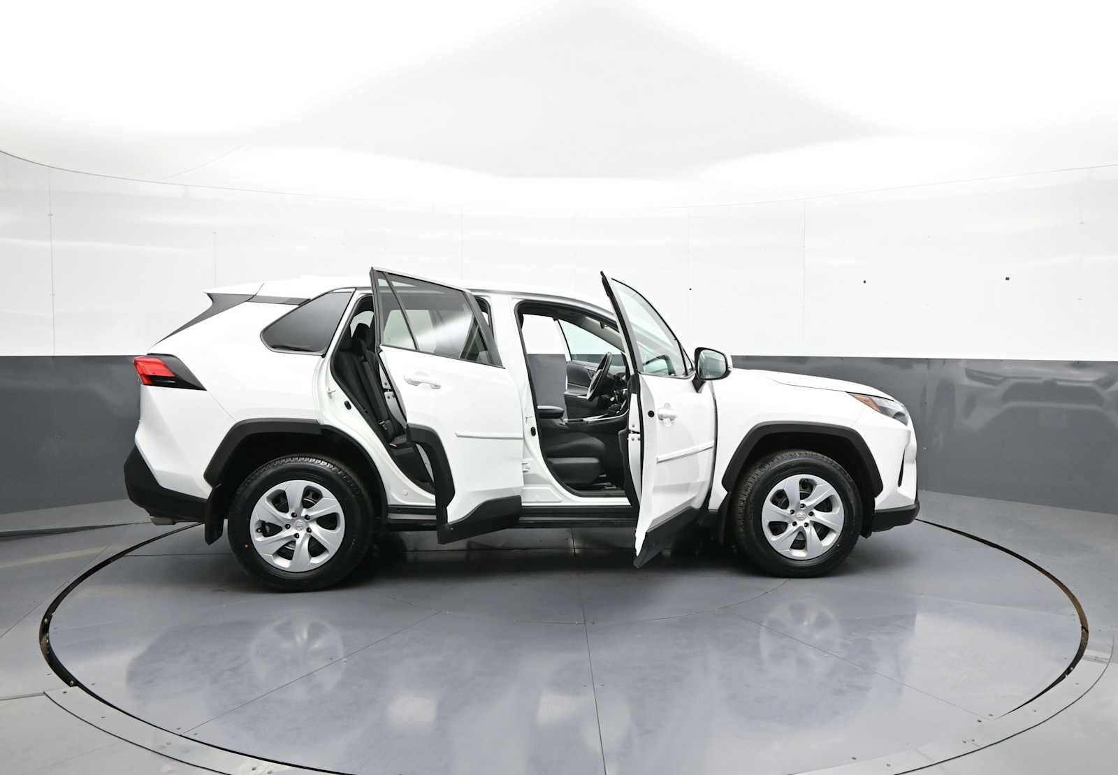 Certified 2023 Toyota RAV4 LE AWD/4WD image 41