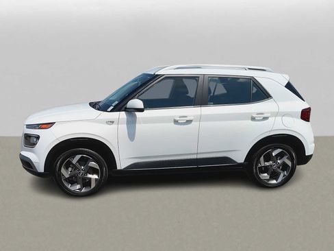 Used 2023 Hyundai Venue SEL w/ Cargo Package FWD image 5