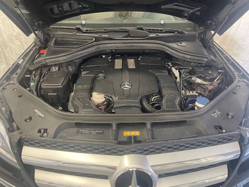 Used 2015 Mercedes-Benz GL 450 4MATIC image 33