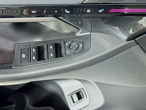 Used 2024 BMW 530i w/ Premium Package RWD image 22