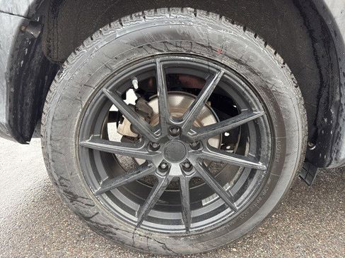 Used 2015 Toyota RAV4 Limited image 19