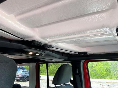 Used 2025 Jeep Wrangler Unlimited Sport AWD/4WD image 22