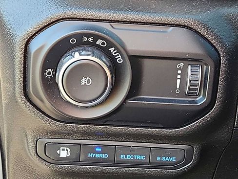 Used 2023 Jeep Wrangler Unlimited w/ Cold Weather Group AWD/4WD image 25