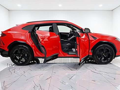 Used 2020 Lamborghini Urus AWD/4WD image 16