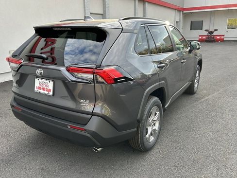 Used 2025 Toyota RAV4 XLE image 5