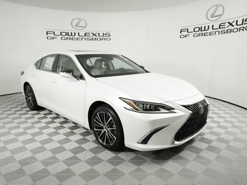 New 2025 Lexus ES 350 w/ Premium Package image 3
