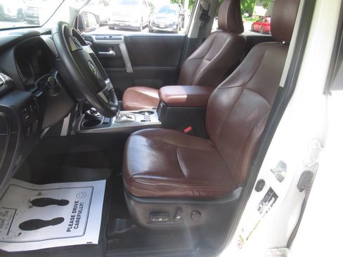 Used 2016 Toyota 4Runner Limited AWD/4WD image 18