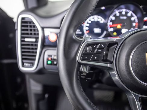Used 2019 Porsche Cayenne AWD/4WD image 35