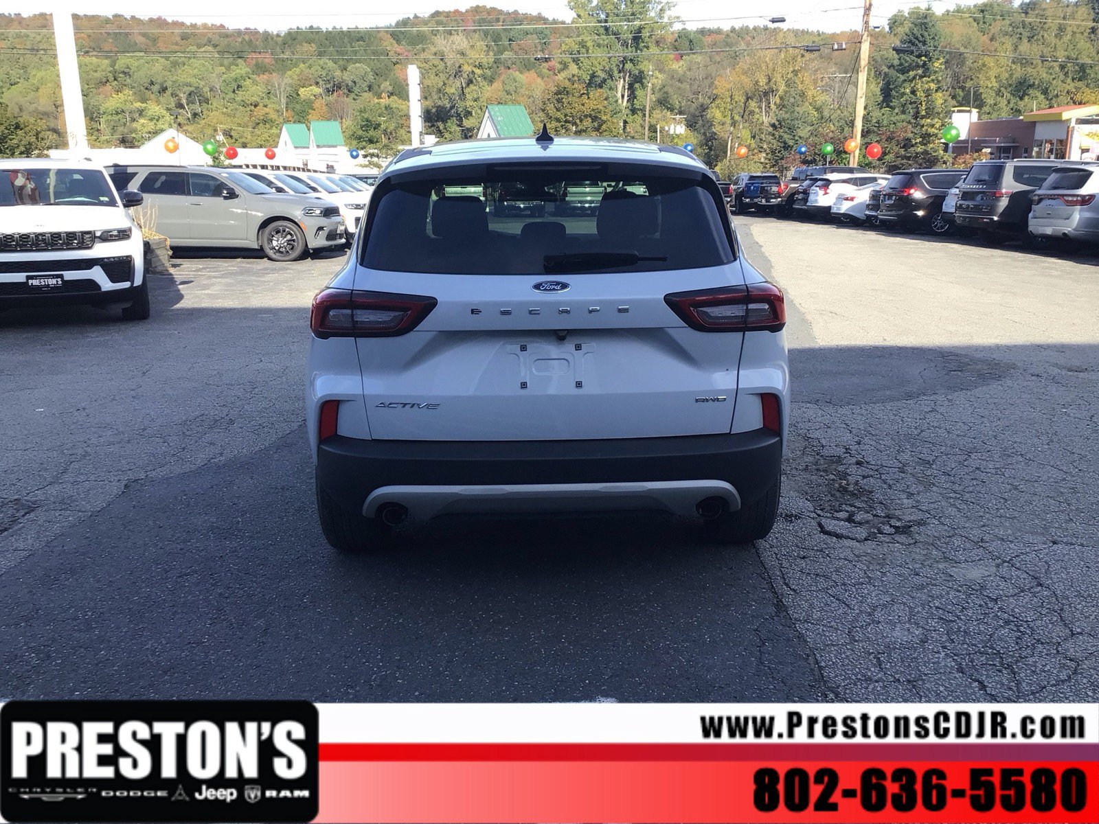 Used 2025 Ford Escape Active AWD/4WD image 4