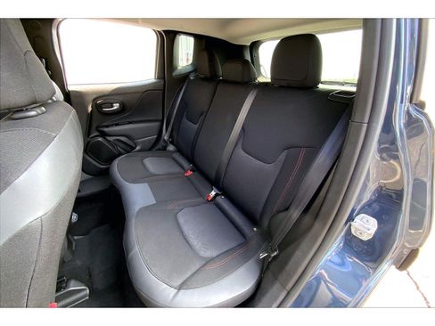 Used 2023 Jeep Renegade Trailhawk AWD/4WD image 24