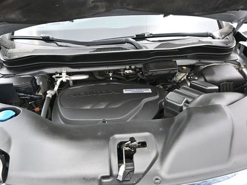 Used 2019 Honda Pilot Touring image 10