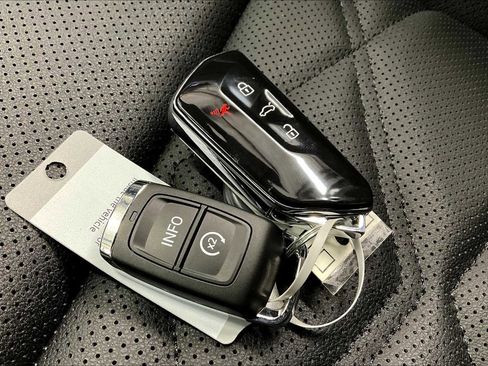 New 2025 Volkswagen Atlas Cross Sport SE image 32