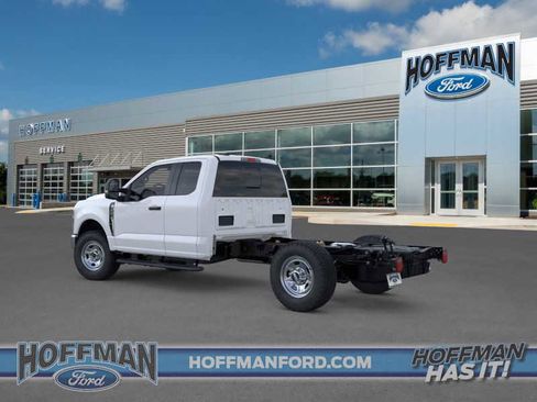 New 2025 Ford F350 XL w/ XL Chrome Package image 17