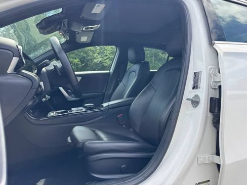 Used 2019 Mercedes-Benz A 220 4MATIC w/ Premium Package image 18