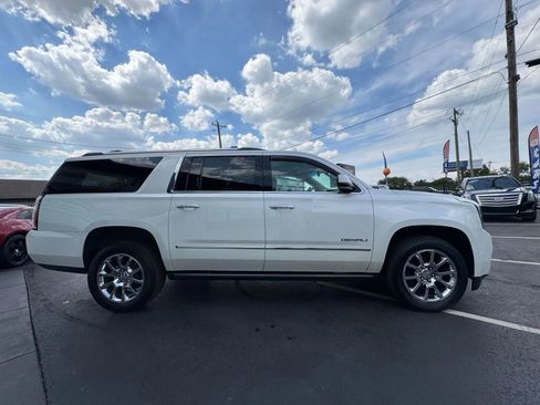 Used 2019 GMC Yukon XL Denali image 9