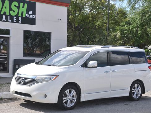 Used 2012 Nissan Quest LE w/ Value Cargo Pkg image 4