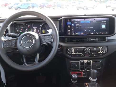 Used 2025 Jeep Wrangler Unlimited Sport S 4xe AWD/4WD image 13