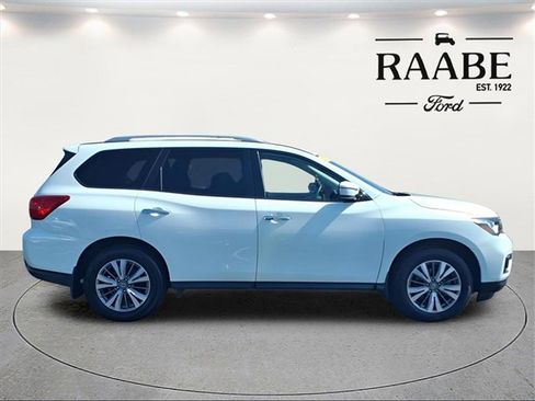 Used 2020 Nissan Pathfinder S image 8