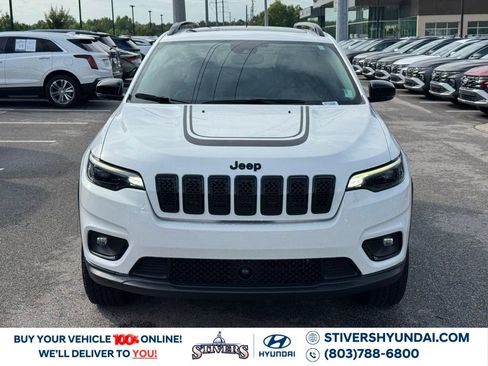 Used 2022 Jeep Cherokee Latitude w/ Sun & Sound Group AWD/4WD image 7