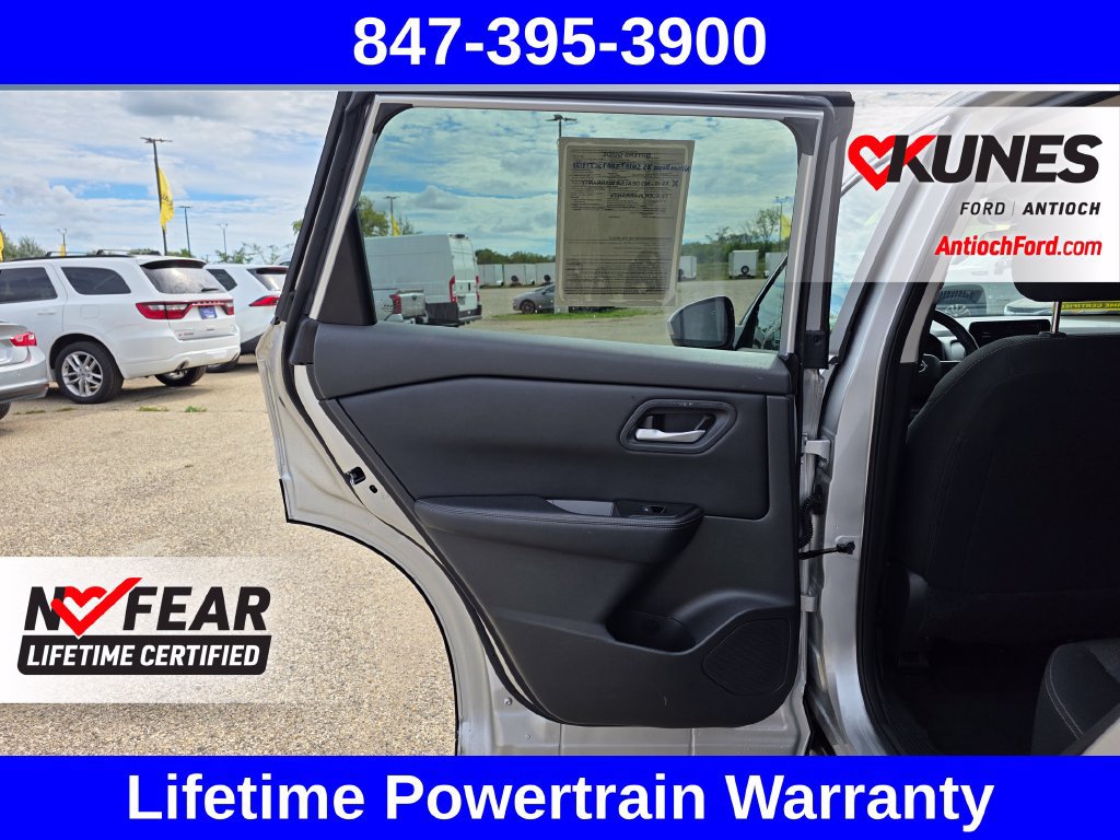 Used 2025 Nissan Rogue SV AWD/4WD image 22