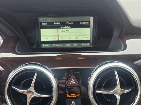 Used 2015 Mercedes-Benz GLK 350 2WD image 19